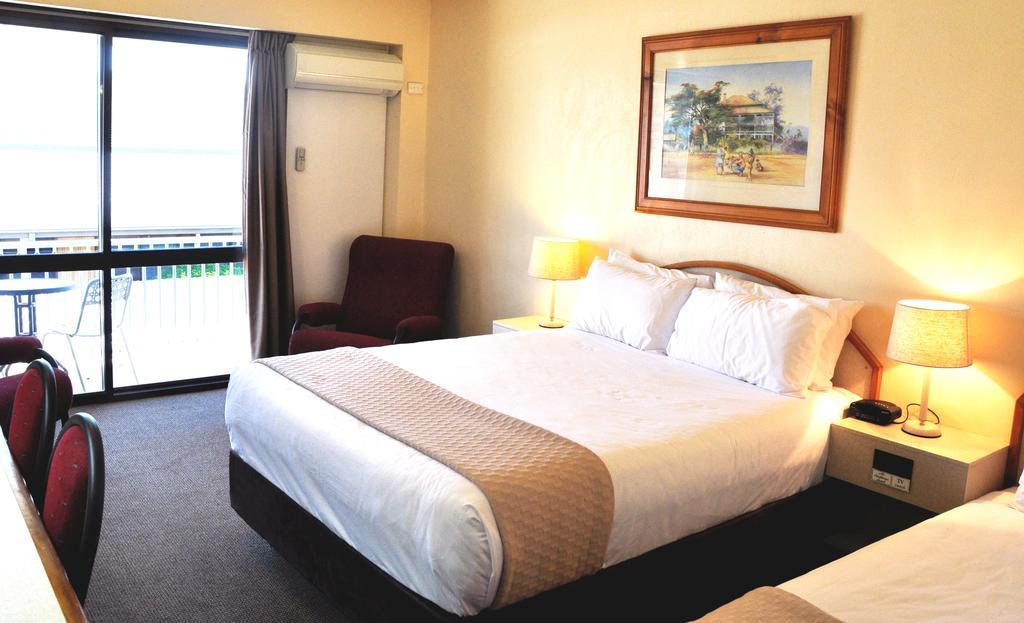 Longreach Motor Inn 외부 사진