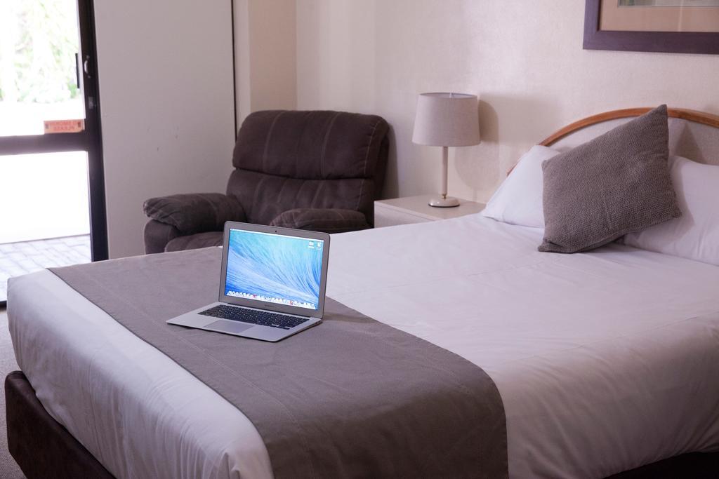 Longreach Motor Inn 외부 사진