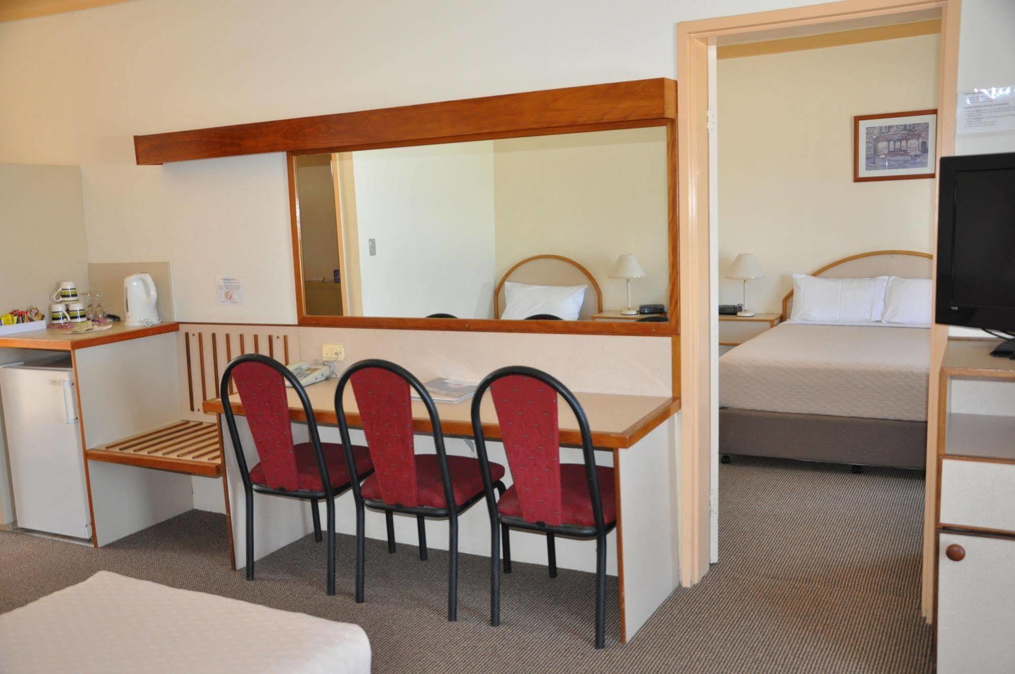 Longreach Motor Inn 외부 사진