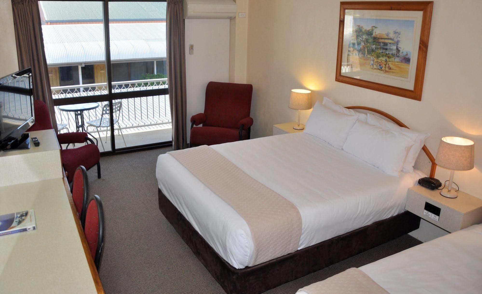 Longreach Motor Inn 외부 사진